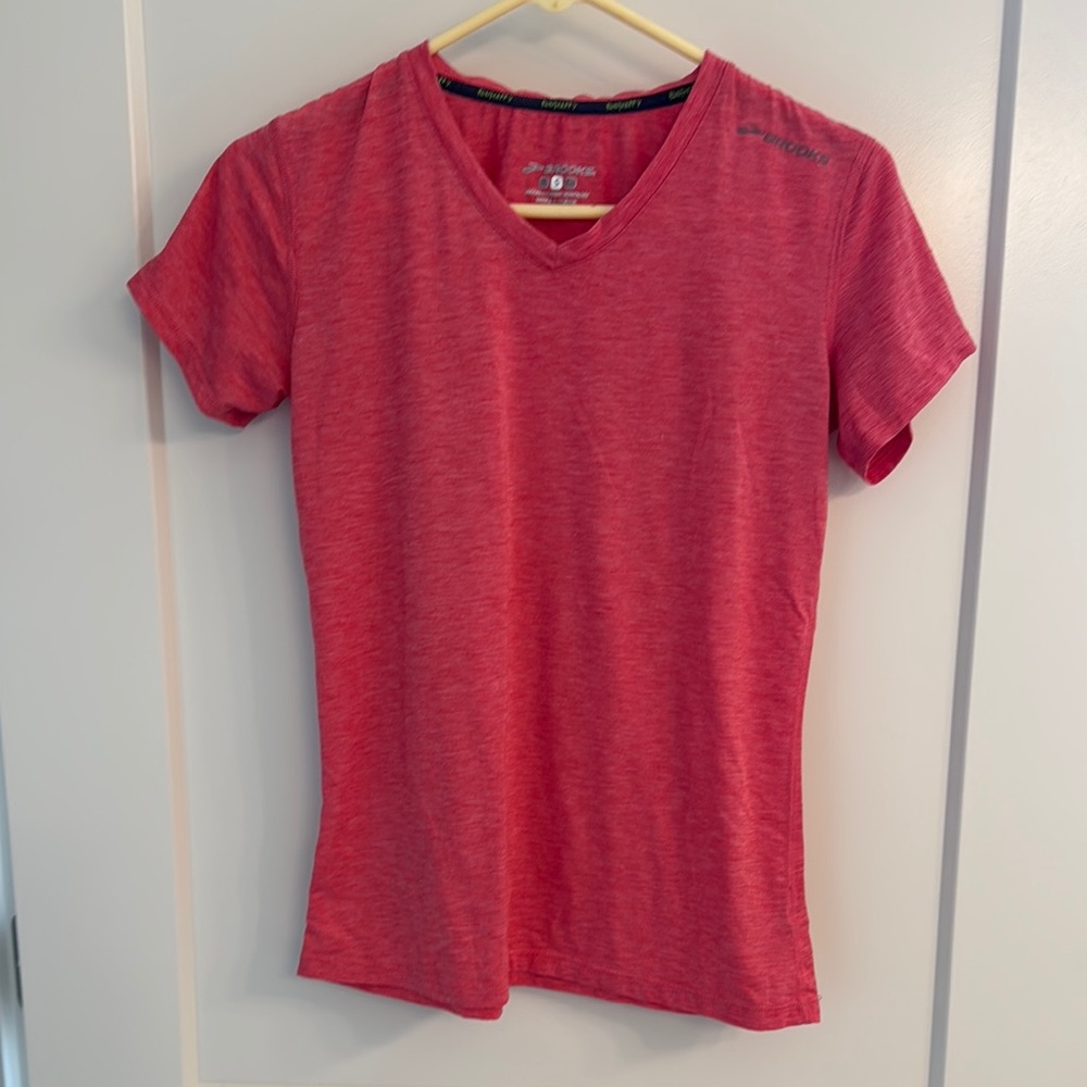 Brooks women’s running shirt